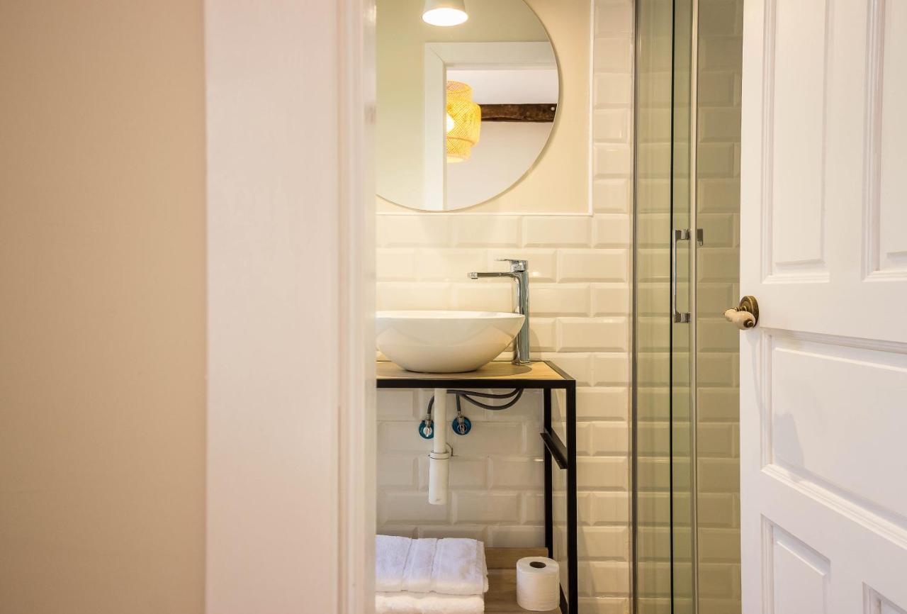 Hostal Lierganes Fluviarium Rooms Exterior photo