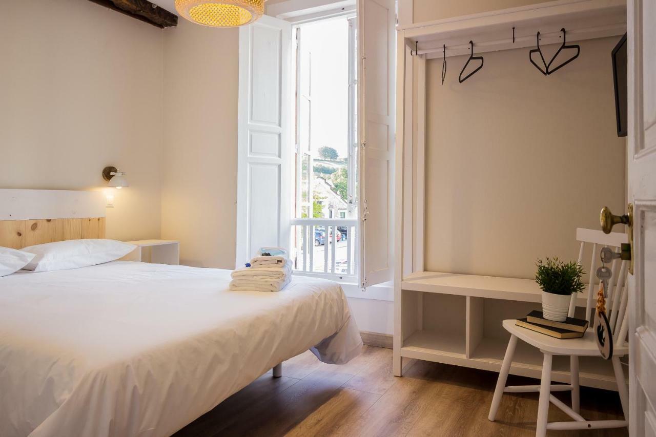 Hostal Lierganes Fluviarium Rooms Exterior photo